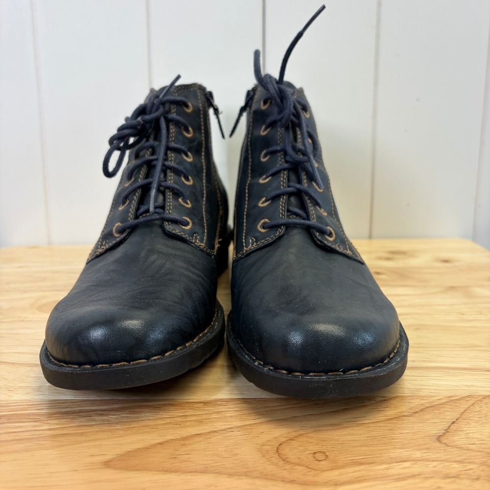 Clarks Nikki North Comfort Leather Lace Up Booties Women Size 10M Dark Academia - Picture 6 of 8